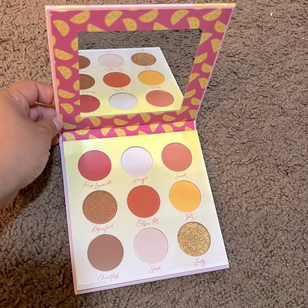 Eyeshadow palette